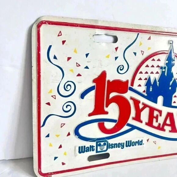 Vtng  Walt Disney World 15 Yrs  Mickey Mouse Metal Raised Graphics License Plate - Picture 3 of 5